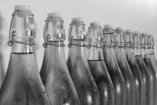 Clear Glass Bottles with Flip-Top Metal Clasps, 18 oz. (24 PACK)
