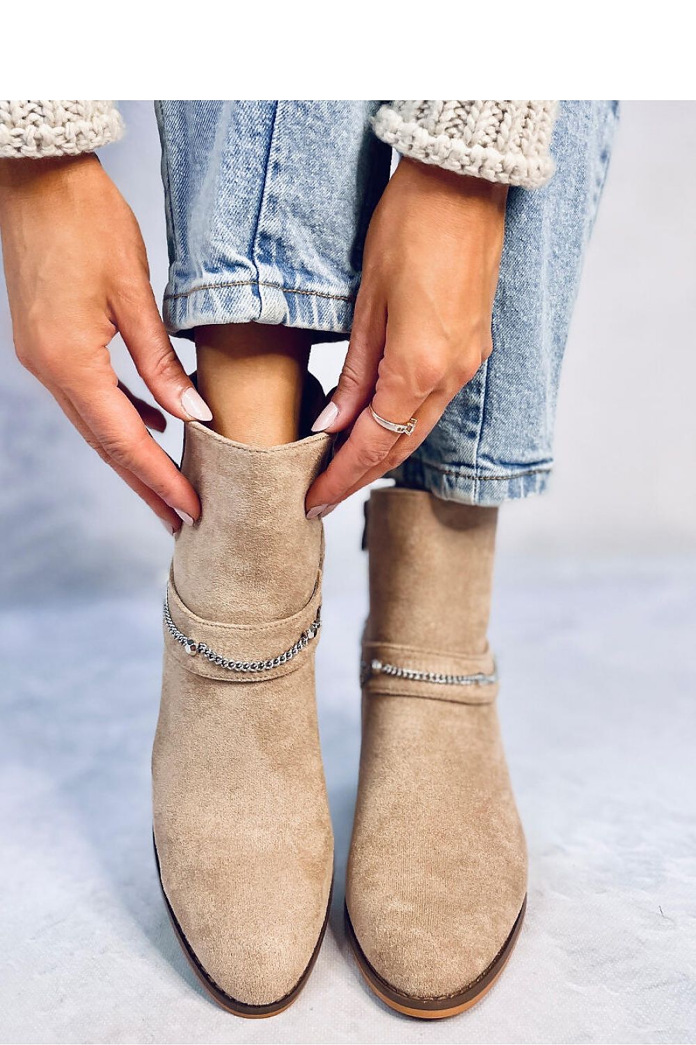 Look SMOKING HOT in Heel boots Inello. You won't be sorry.